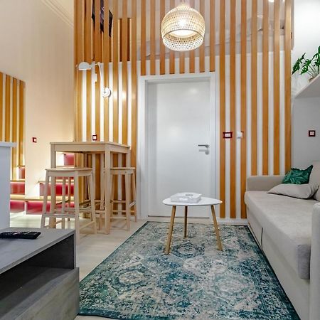 Green Gallery On A Main Square Apartment Zagreb Exterior photo
